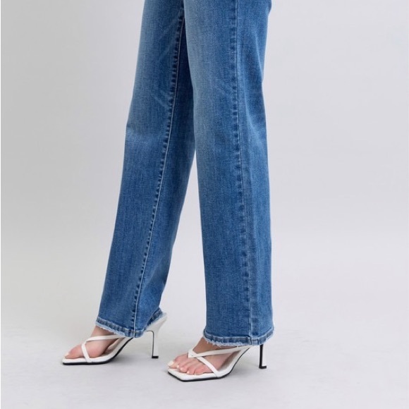 High Waist V- Front Vintage Wash Straight Jeans - Picture 4 of 16